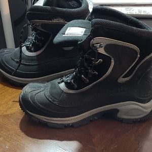 Women's Columbia boots